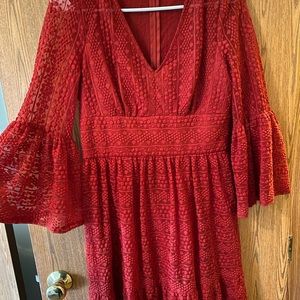 London Times bell sleeve knee length dress